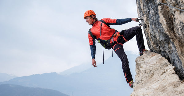 The Benefits of Stall Bar Workouts for Rock Climbers