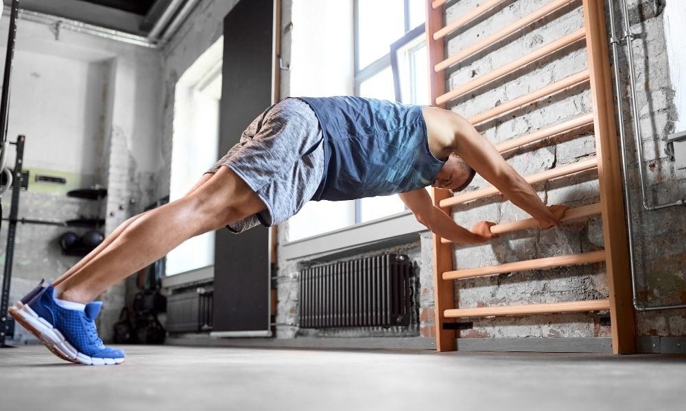 Tips for Finding the Right Stall Bar for You