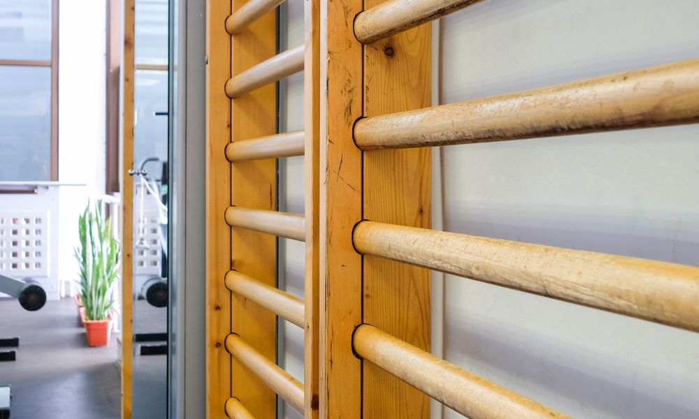 5 Alternative Ways To Use Stall Bars at Home